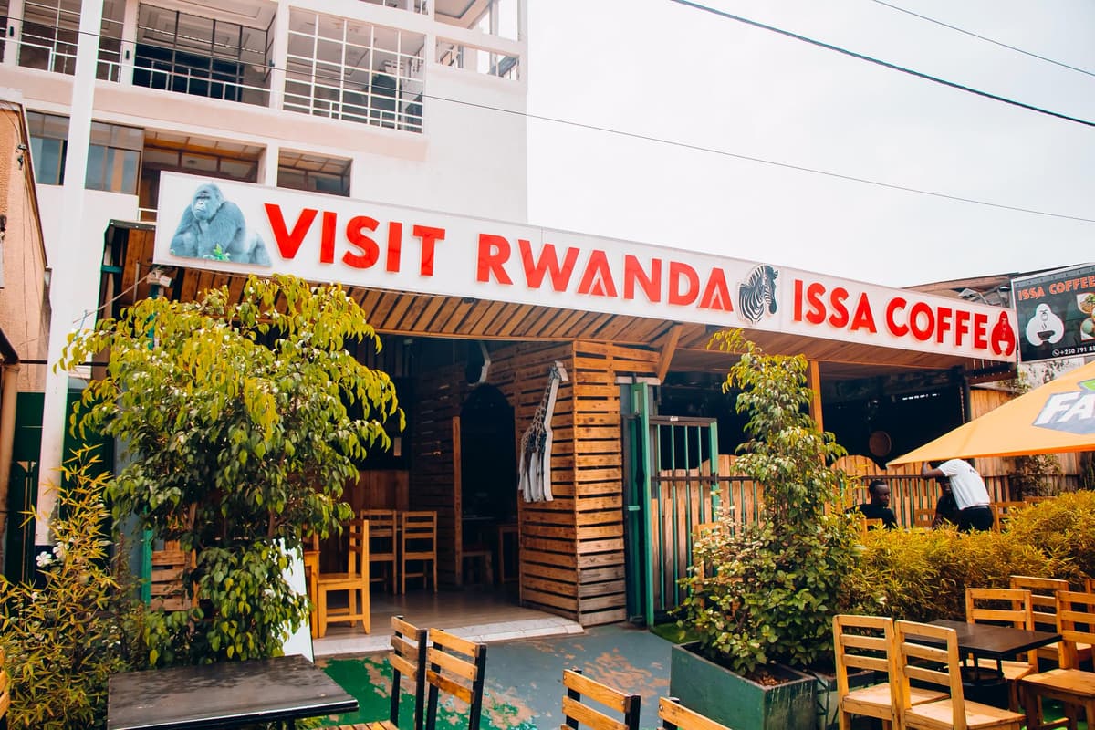 Outdoor seating and entrance at Issa Coffee (27)
