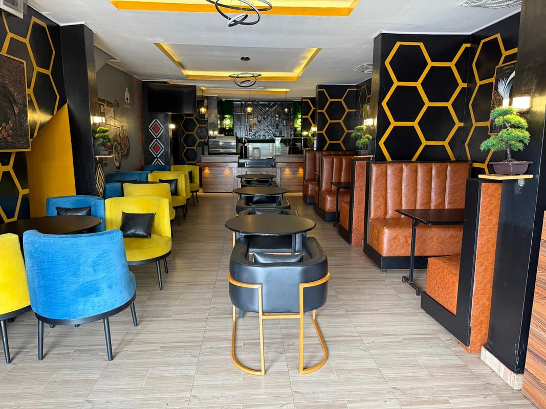 Indoor seating at Issa Coffee (96)