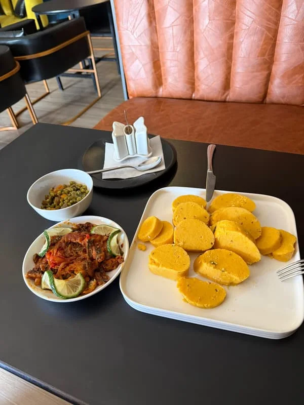 Food at Issa Coffee (17)