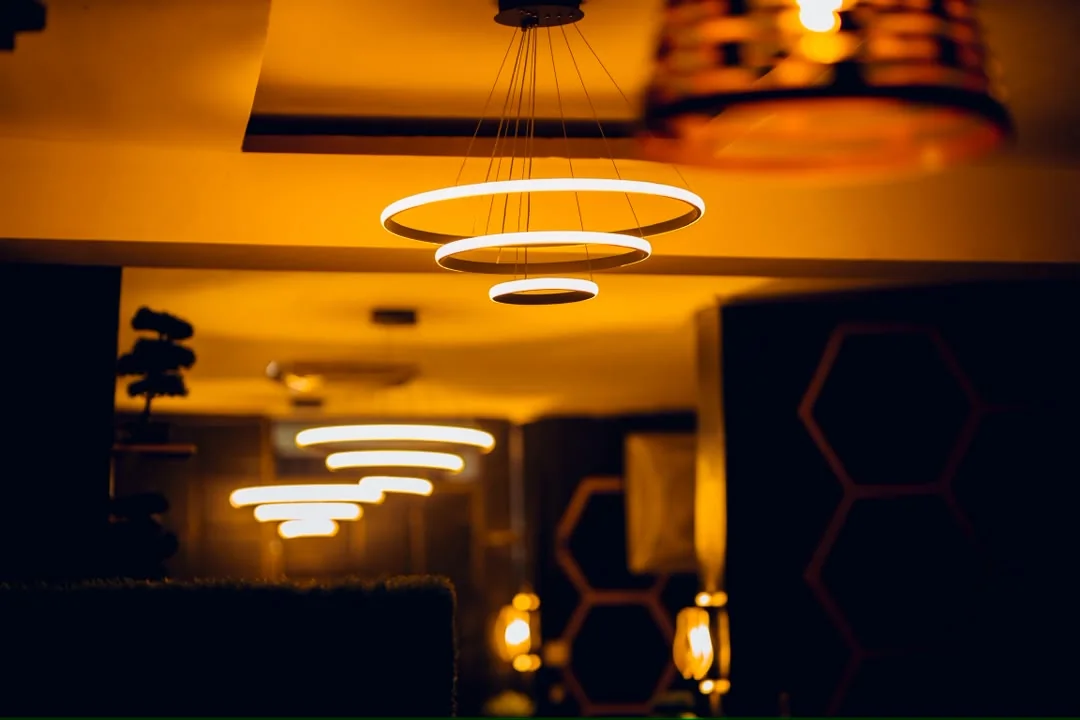 Indoor seating at Issa Coffee (61)